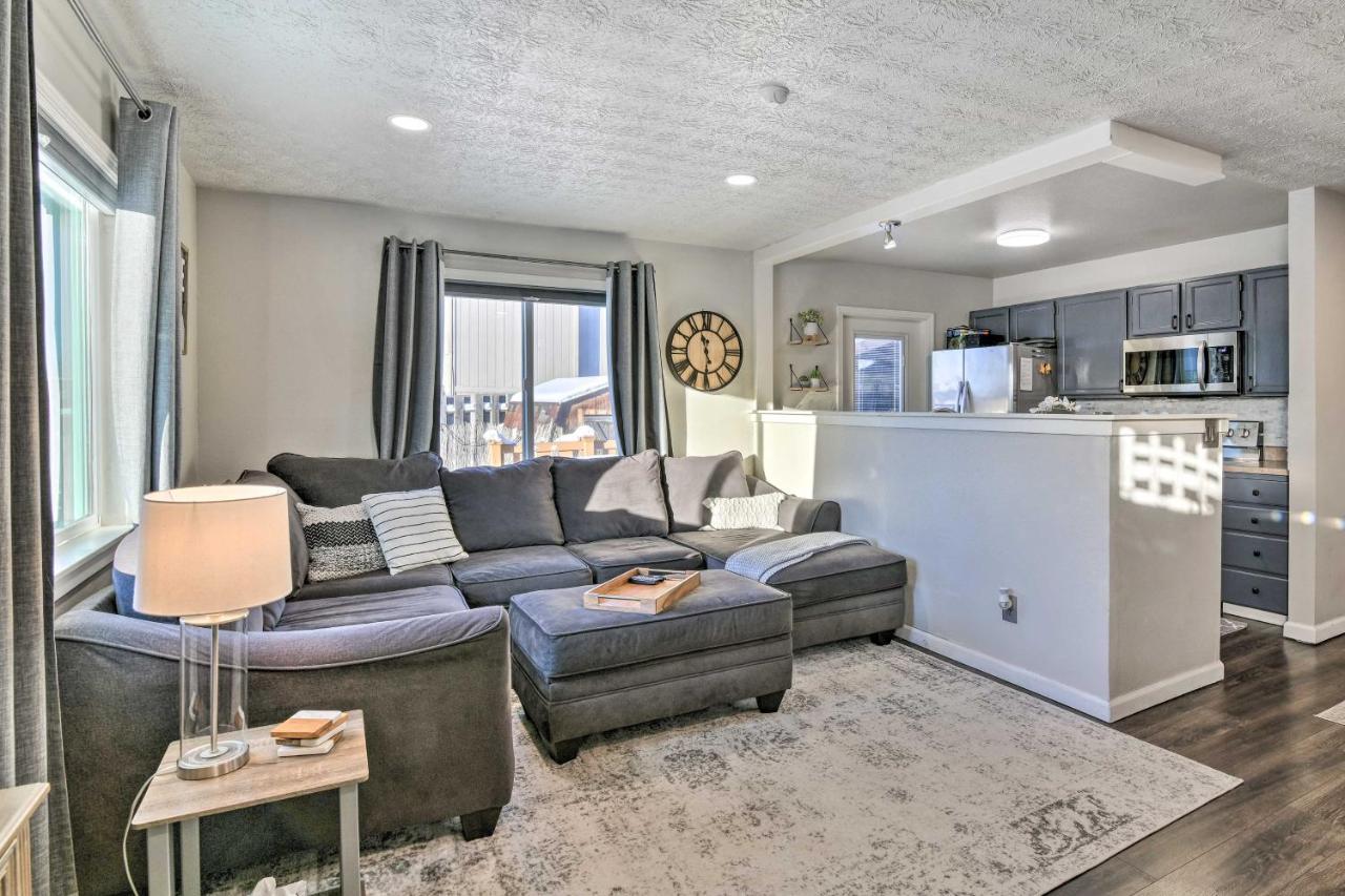 Updated Townhome Near Airport And Shopping! Anchorage Eksteriør billede