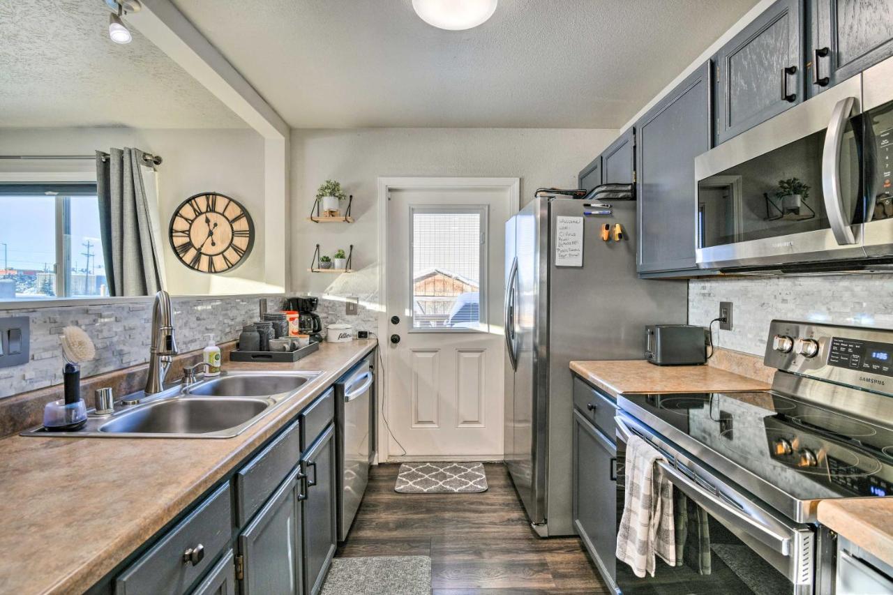 Updated Townhome Near Airport And Shopping! Anchorage Eksteriør billede