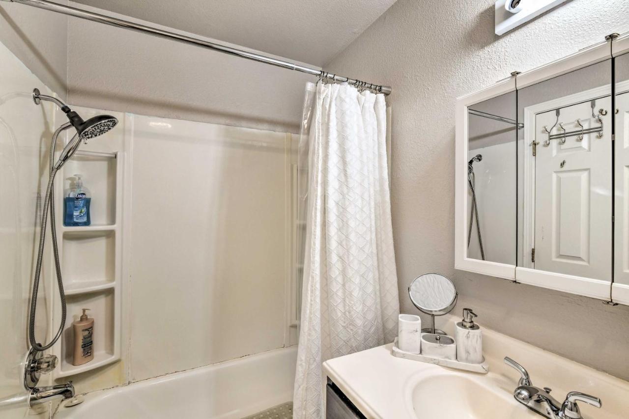 Updated Townhome Near Airport And Shopping! Anchorage Eksteriør billede